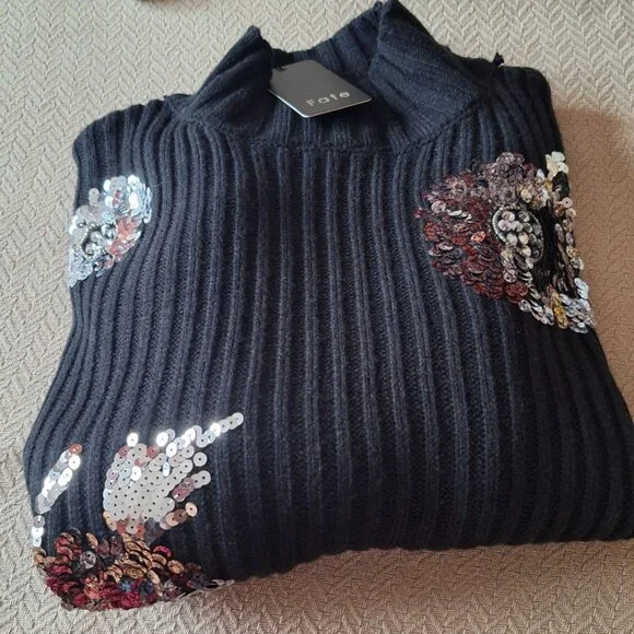 FATE Long Sleeved Black Mocked Neck w/Sequins - Picture 7 of 7